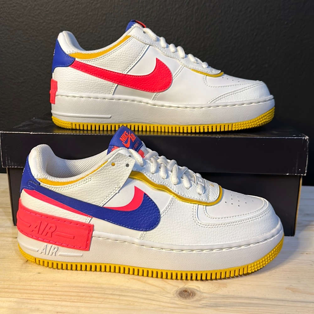 Nike Air Force 1 Low Shadow
White Flash Crimson Astronomy Blue W8.5